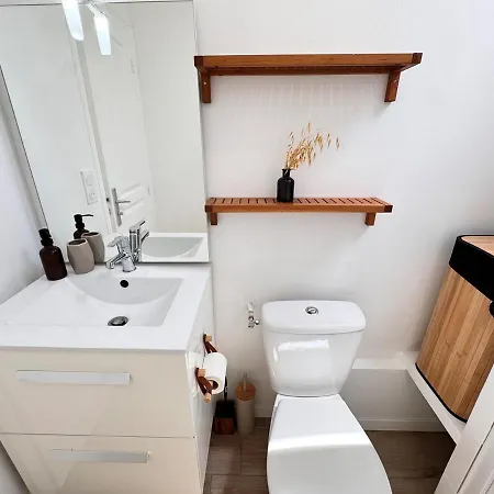 Cosy Et Calme Pres De La Gare דירה טולון